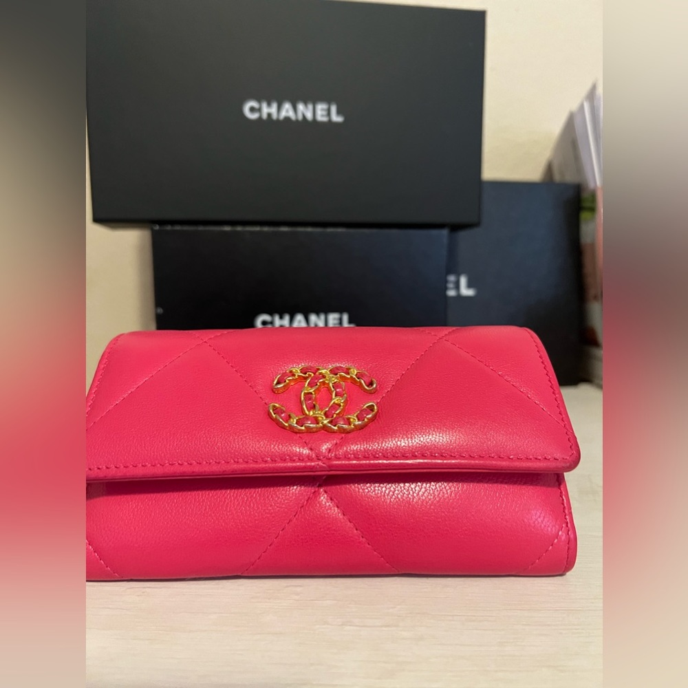Chanel 19 Flap Long Wallet